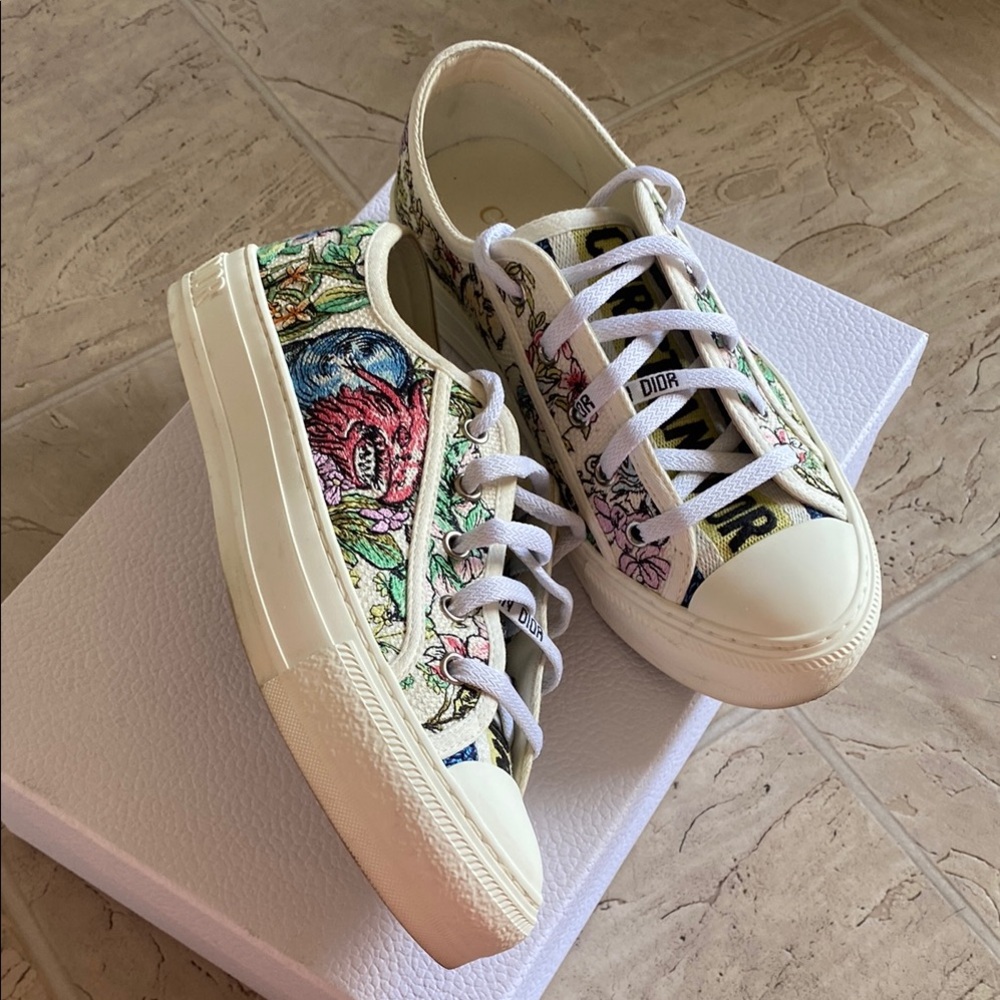 Gently Used AUTHENTIC Dior D-Constellation Walk’n’Dior Sneakers